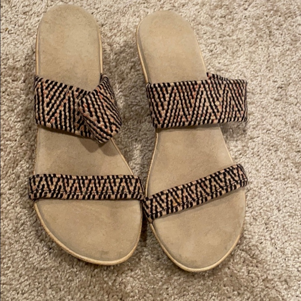Women’s size 7 comfortable wedge sandals